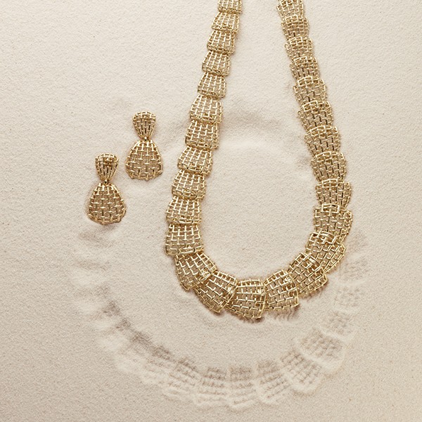 Seaman Schepps  18K Sconset Drop Earrings